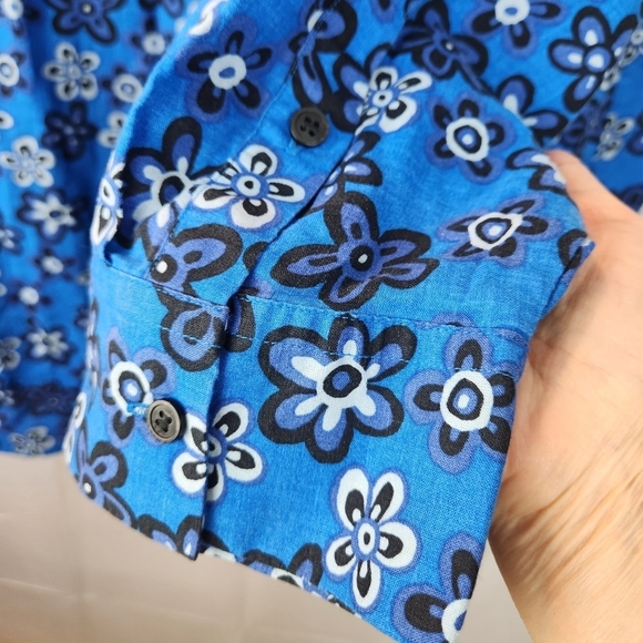 Marni x Uniqlo floral button down blouse size L in EUC - Picture 4 of 7